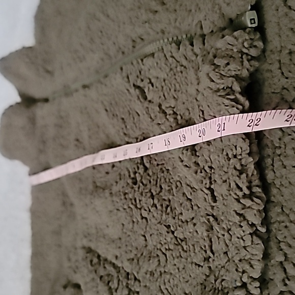 New Fuzzy Jacket - Picture 9 of 12